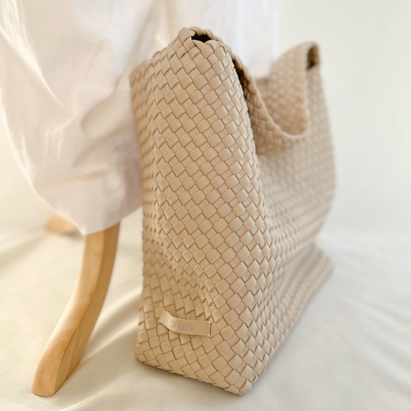 Naghedi medium nomad hobo bag Like new, no pouch - Picture 3 of 8